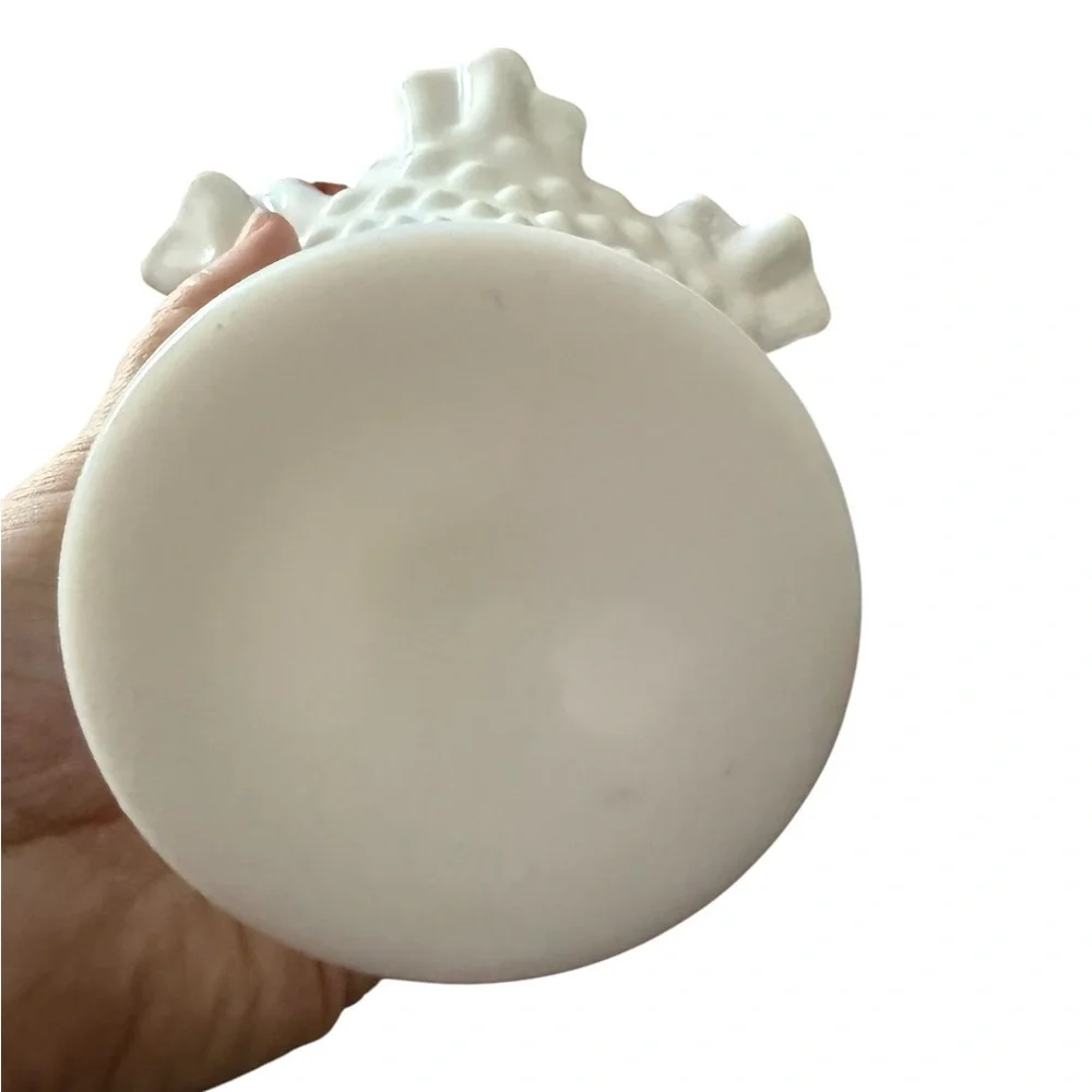 Fenton vintage hobnail
